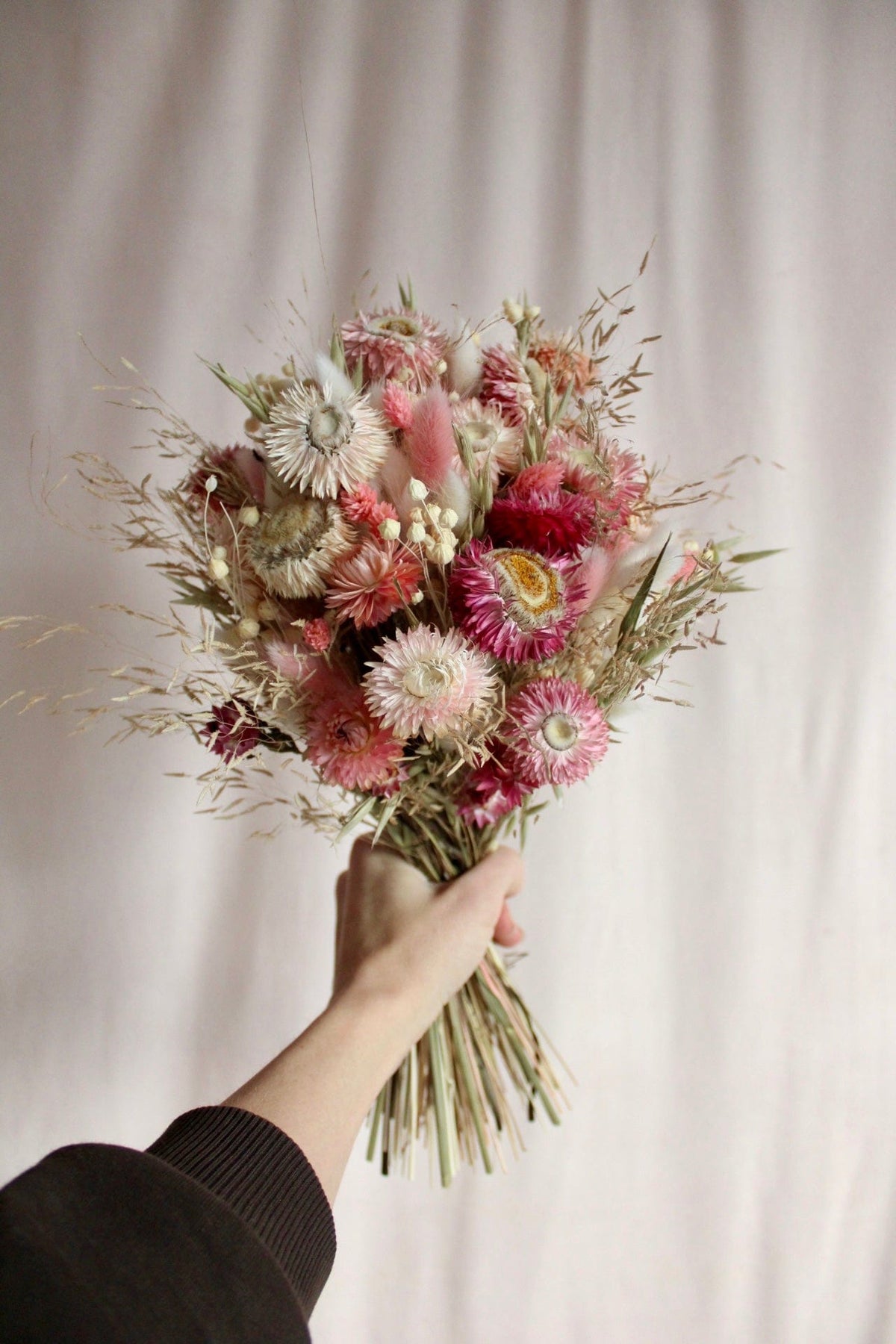 Vasenglück Trockenblumen Strauß ohne Vase Trockenblumenstrauss „No. 44“ in Rosa & Creme mit Strohblumen